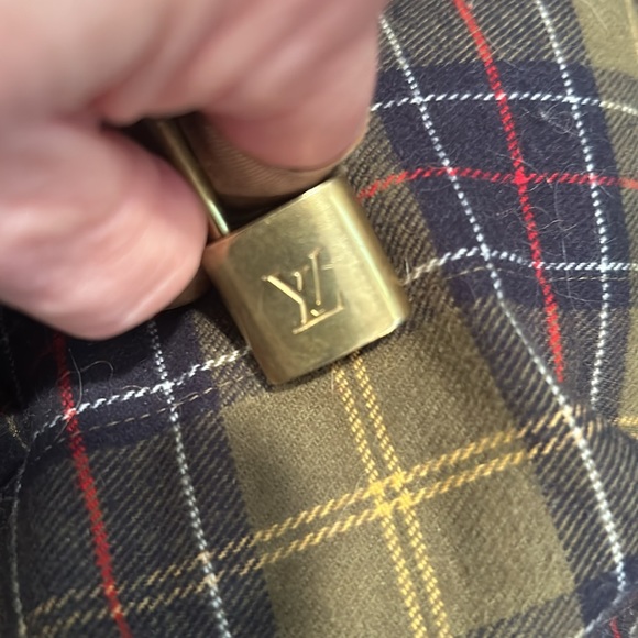 LOUIS VITTON LOCK and KEY! #311 🔥🔥👍Nice Patina PRICE REDUCTION🔥🔥🔥🔥 - Picture 3 of 7